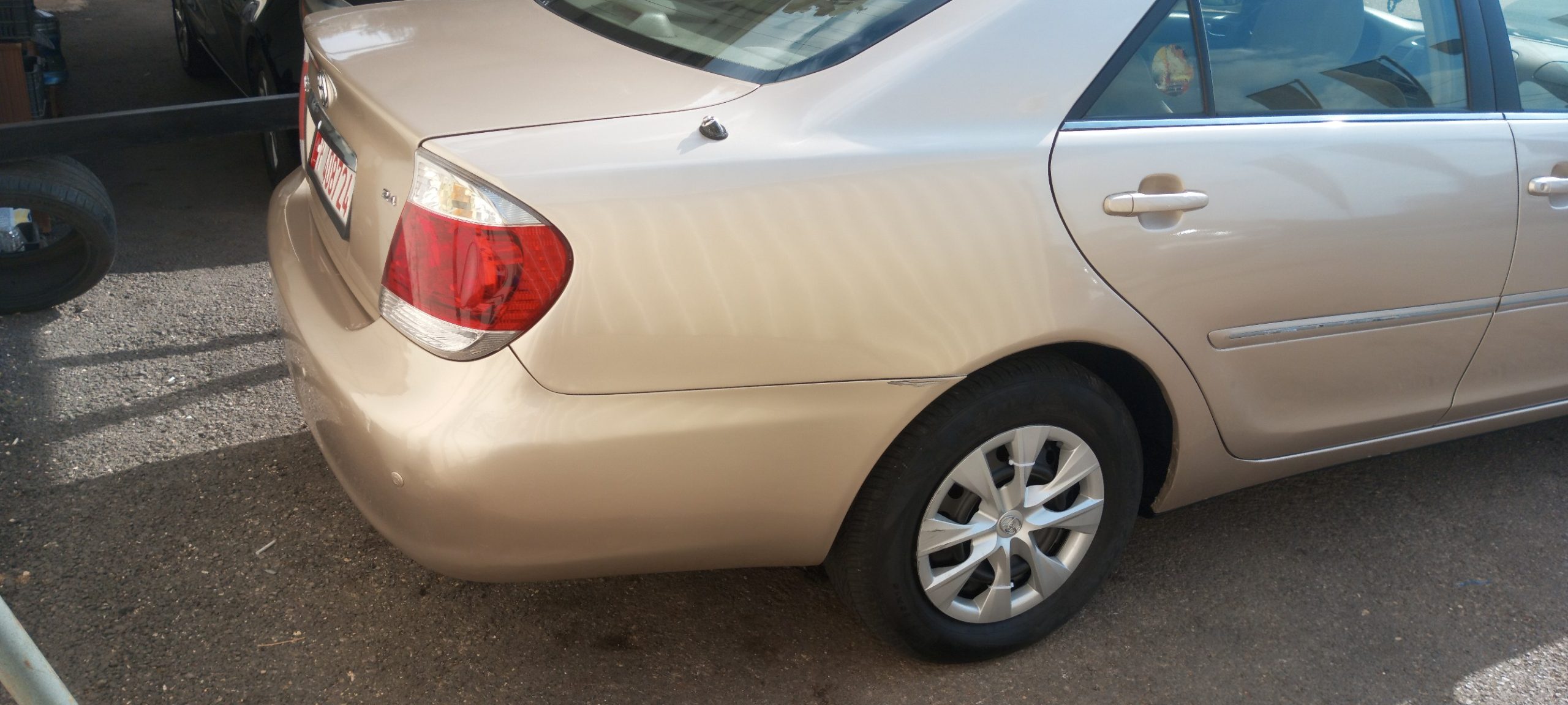 Car image 2