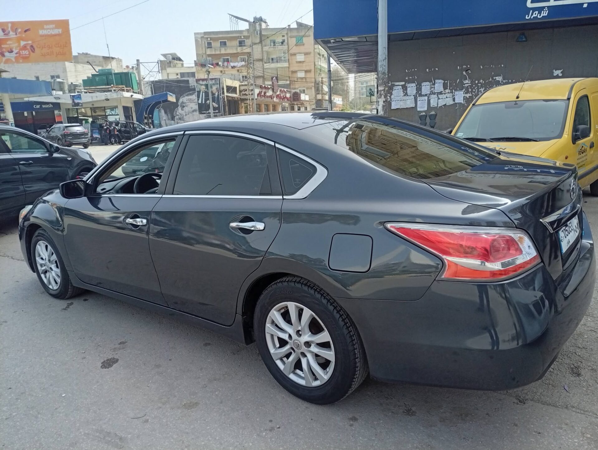 Car image 1